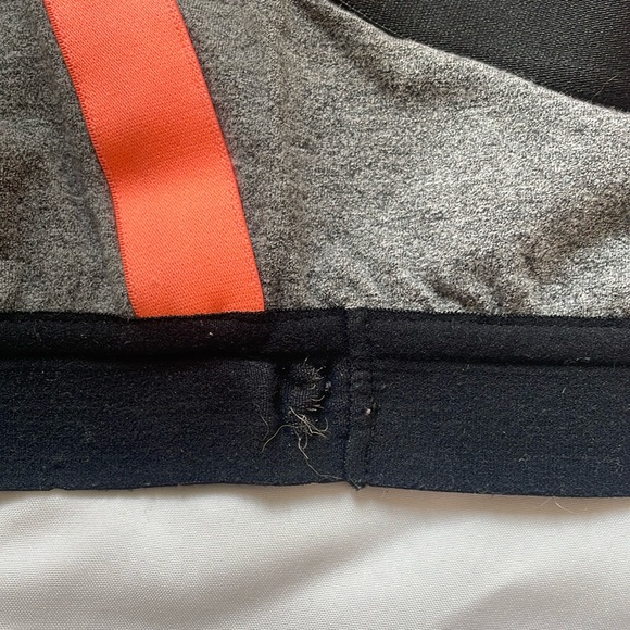 Sports Bra - Picture 9 of 10